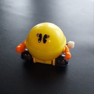Pac-Man Wind Up Toy Figure 1984 Arcade Ghost Vintage Yellow